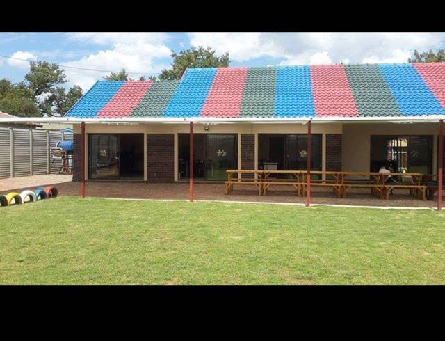 M² BUILDING FOR SALE IN SASOLBURG CENTRAL